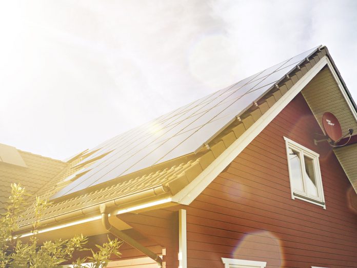 Única no mundo a produzir módulos fotovoltaicos e também inversores, Canadian Solar inicia retomada da liderança na América Latina